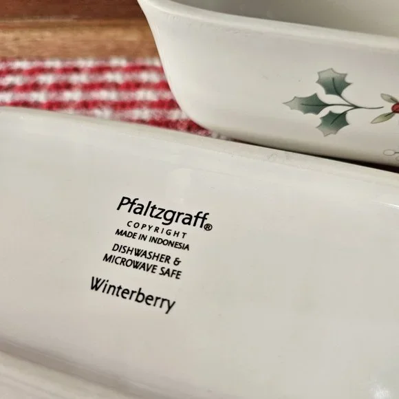 Pfaltzgraff Winterberry Covered Butter Dish fits 1/4lb stick winter holiday - Picture 7 of 10
